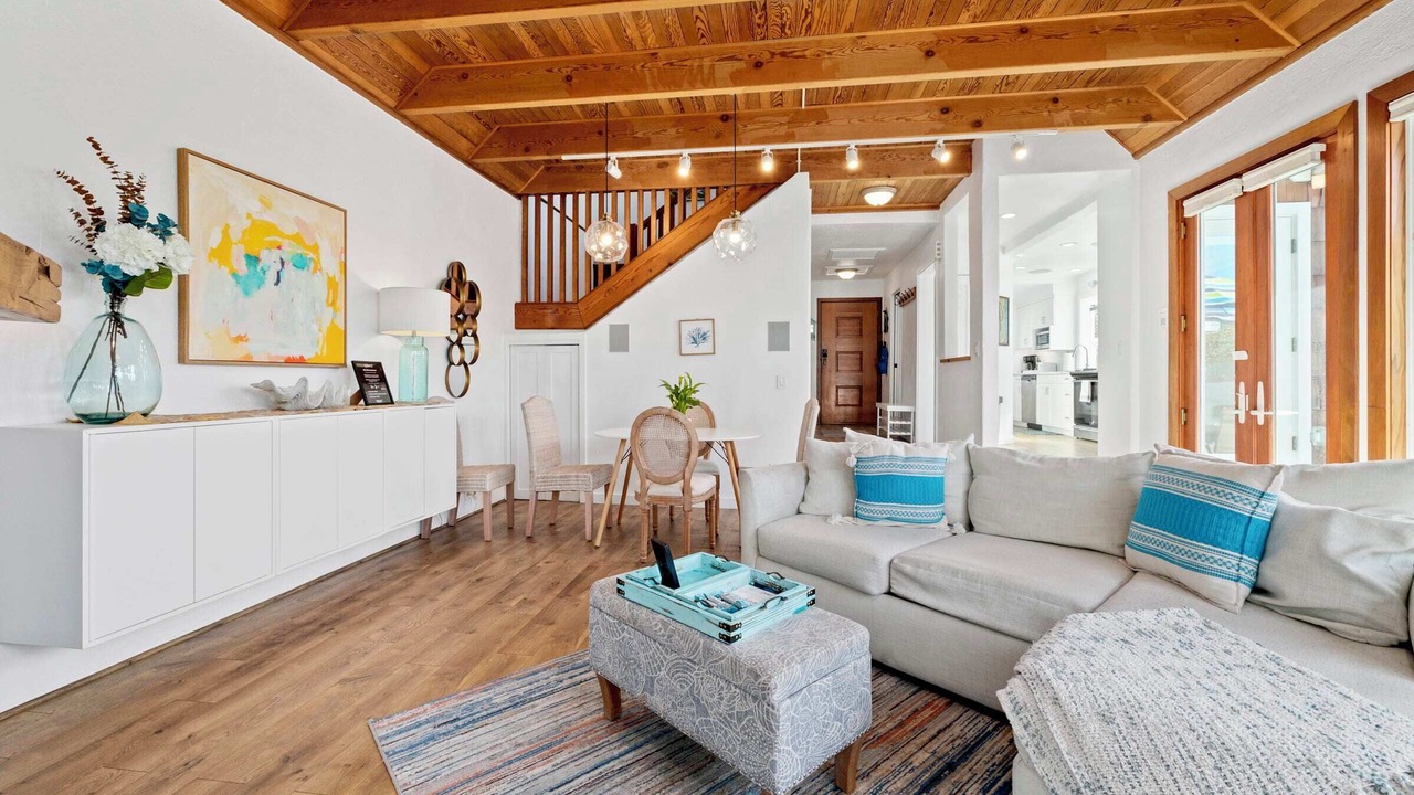 Photo of Livingroom in Eastside Santa Cruz