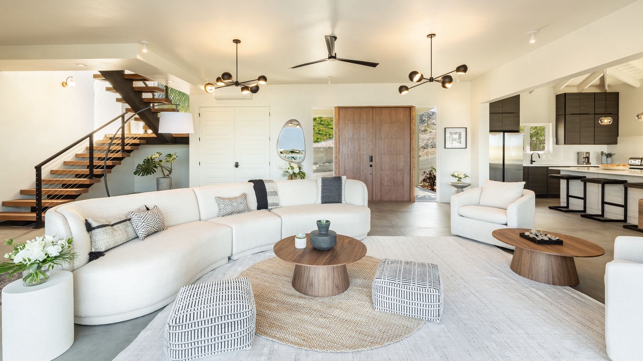 Photo of Livingroom in Venetian Road Settlement