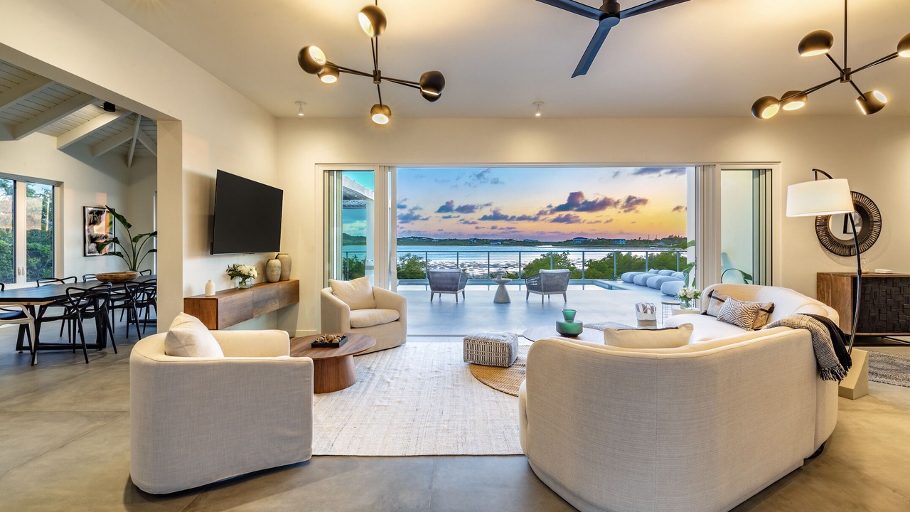 Photo of Livingroom in Venetian Road Settlement