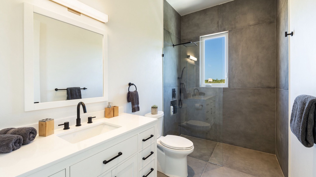 Photo of Bathroom in Venetian Road Settlement