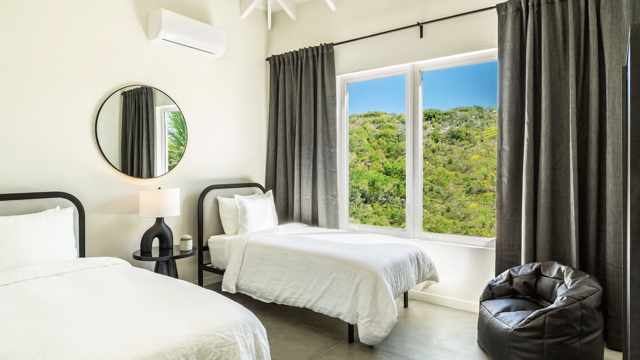 Photo of Bedroom in Venetian Road Settlement