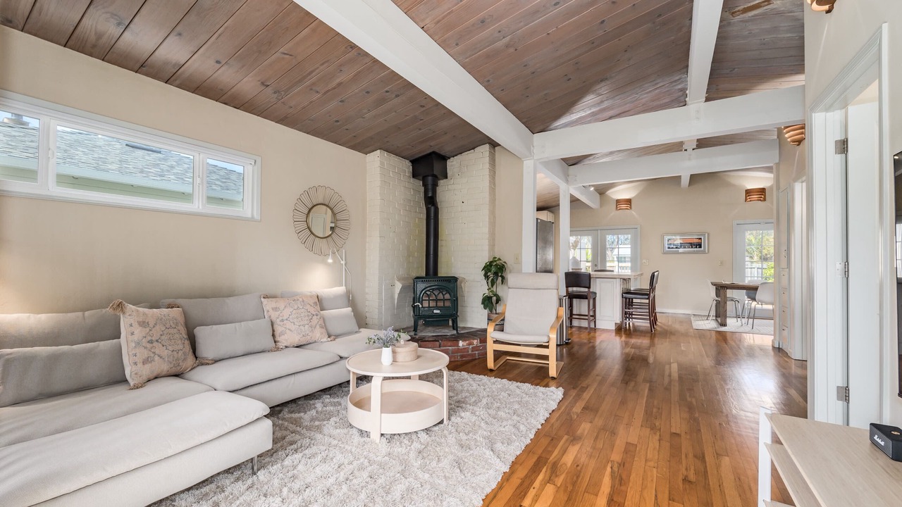 Photo of Livingroom in Opal Cliffs