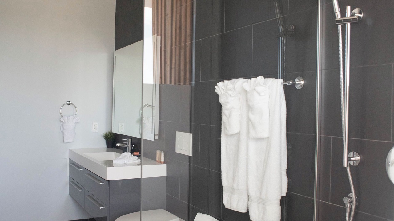 Photo of Bathroom in Leeward Settlement