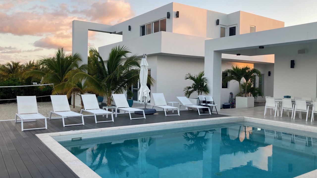 Photo of Outdoor in Leeward Settlement