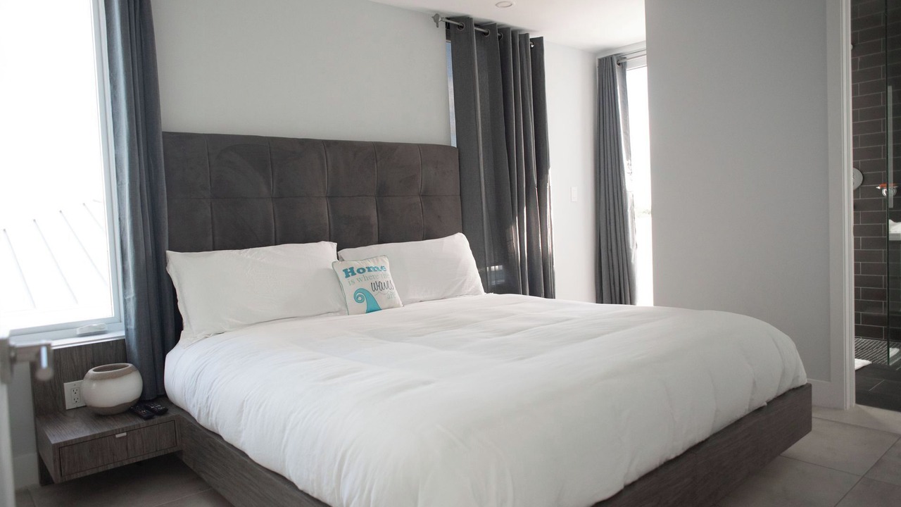 Photo of Bedroom in Leeward Settlement