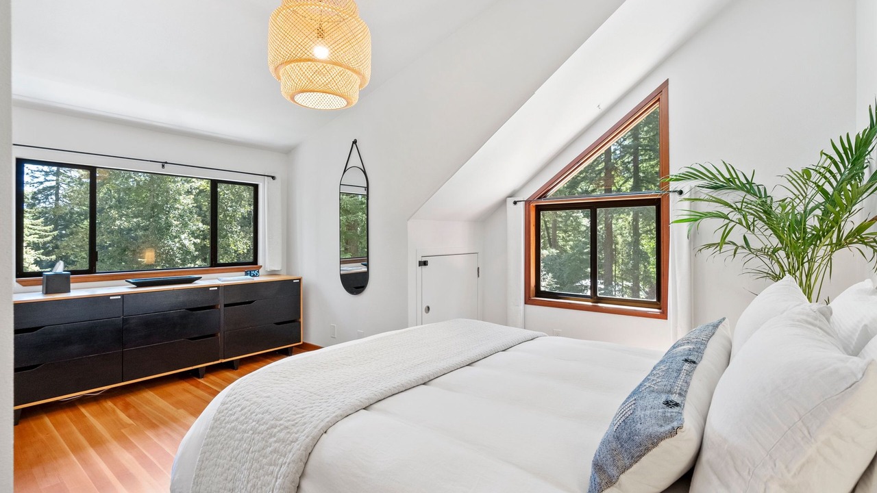 Photo of Bedroom in Ben Lomond