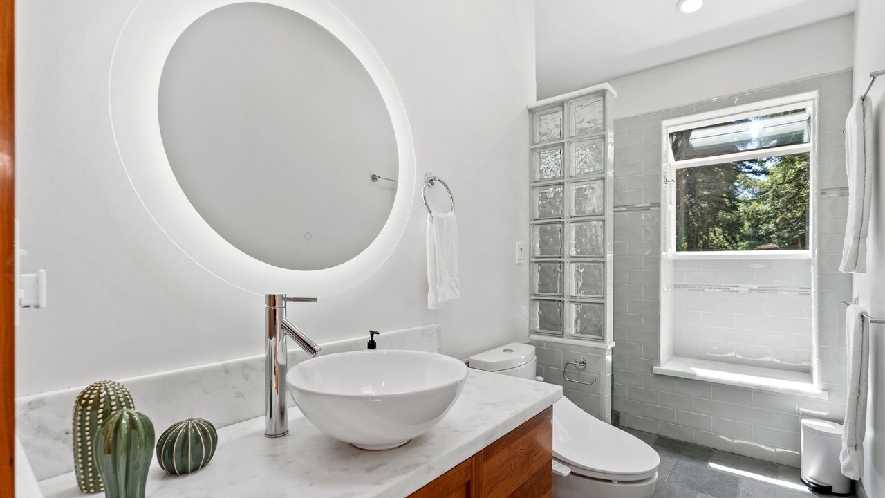 Photo of Bathroom in Ben Lomond