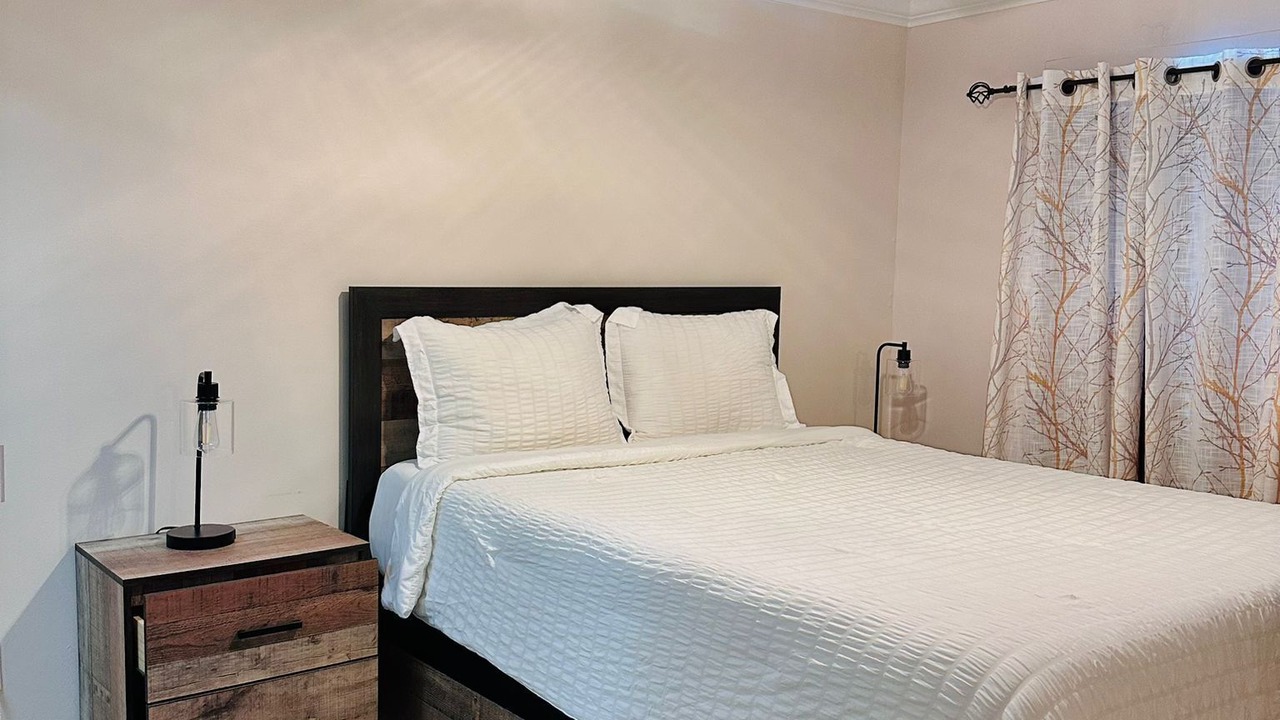 Photo of Bedroom in Cockburn Town