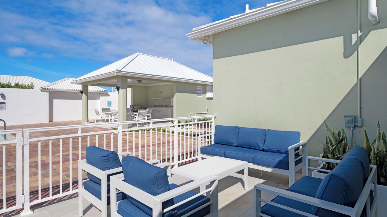 Photo of Patio Balcony in Cockburn Town