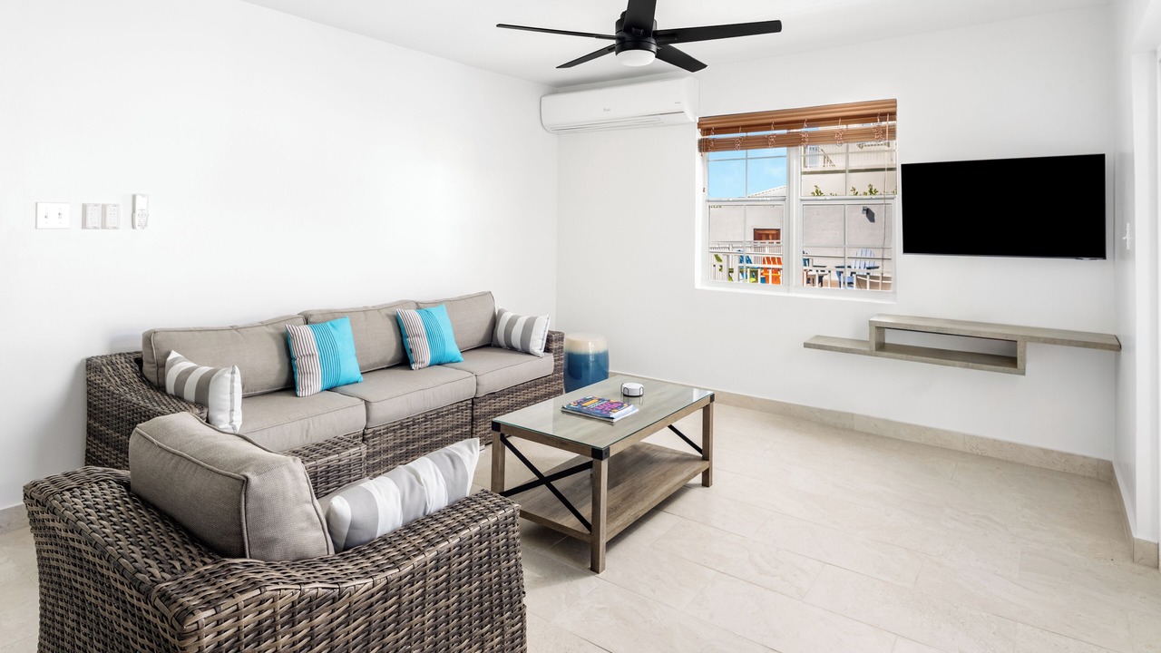 Photo of Livingroom in Cockburn Town