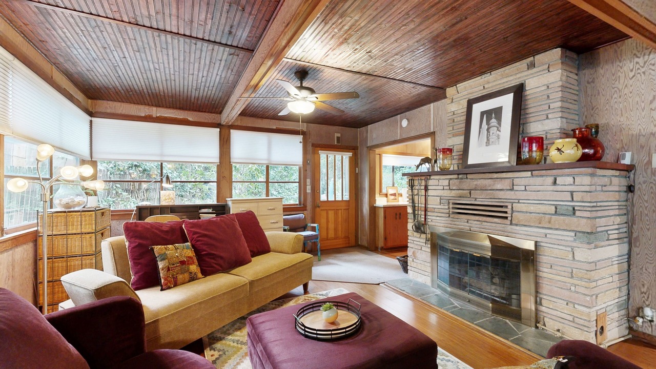 Photo of Livingroom in Brookdale