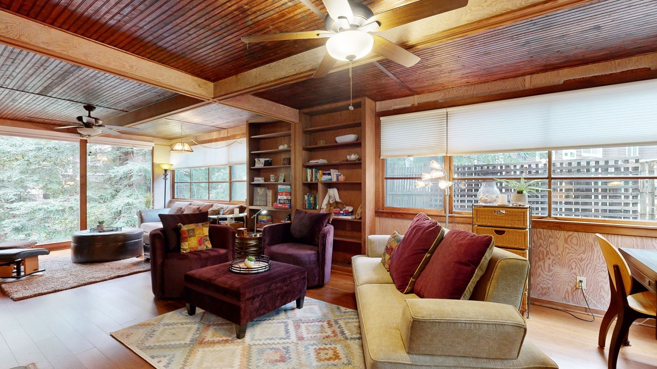 Photo of Livingroom in Brookdale