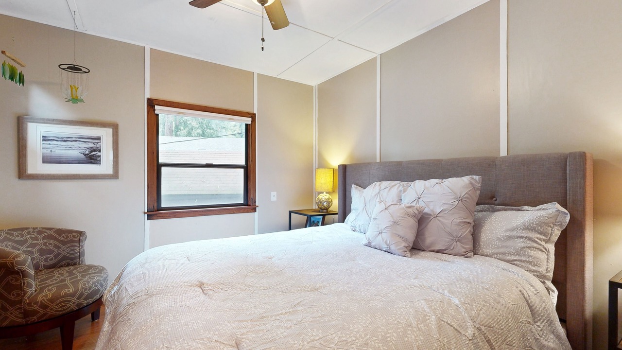 Photo of Bedroom in Brookdale