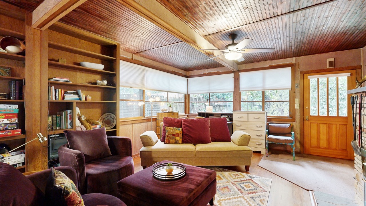 Photo of Livingroom in Brookdale