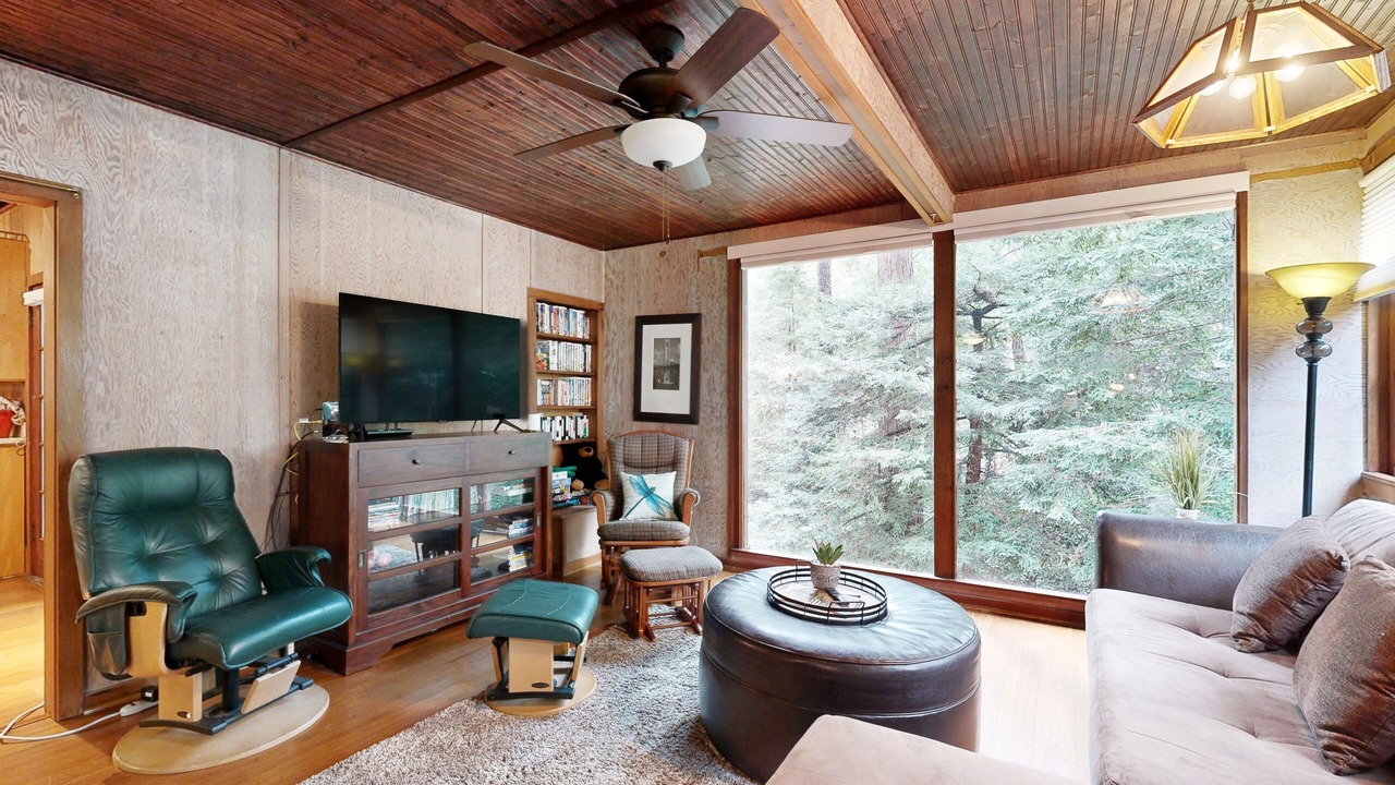 Photo of Livingroom in Brookdale