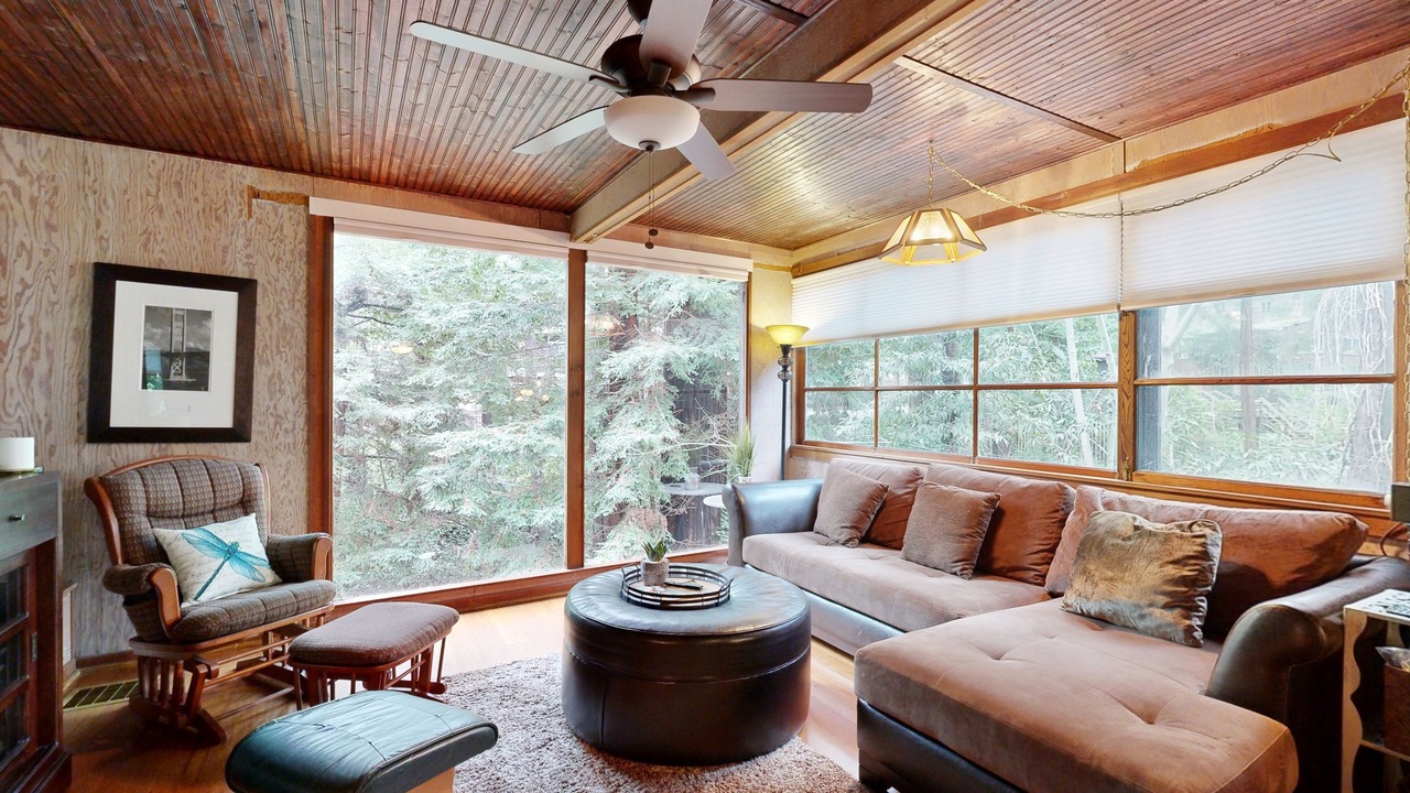 Photo of Livingroom in Brookdale