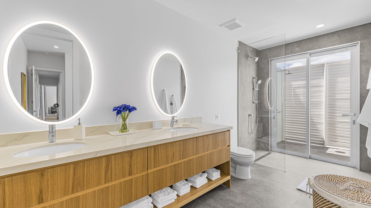 Photo of Bathroom in Long Bay