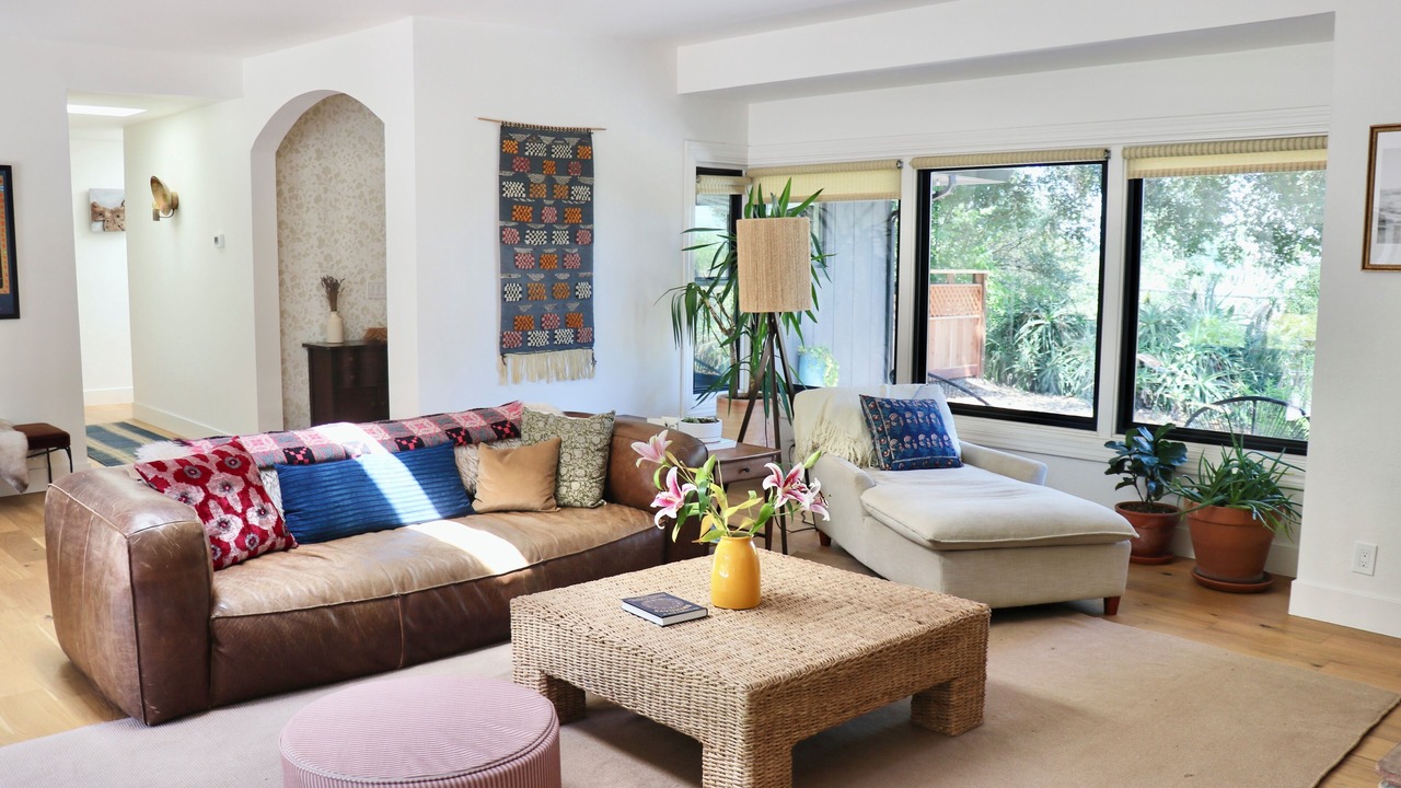 Photo of Livingroom in Westside Santa Cruz