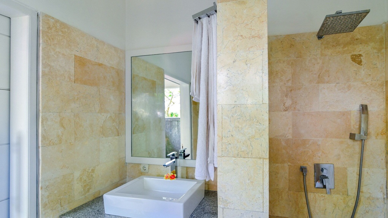 Photo of Bathroom in Kaliasem