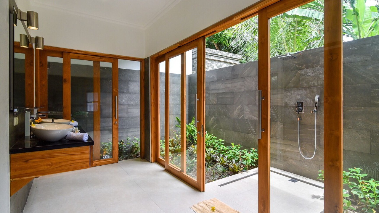 Photo of Bathroom in Kaliasem