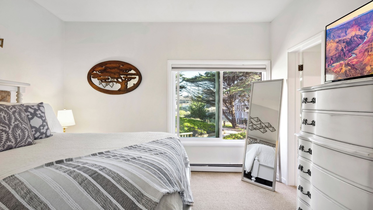 Photo of Bedroom in Pajaro Dunes