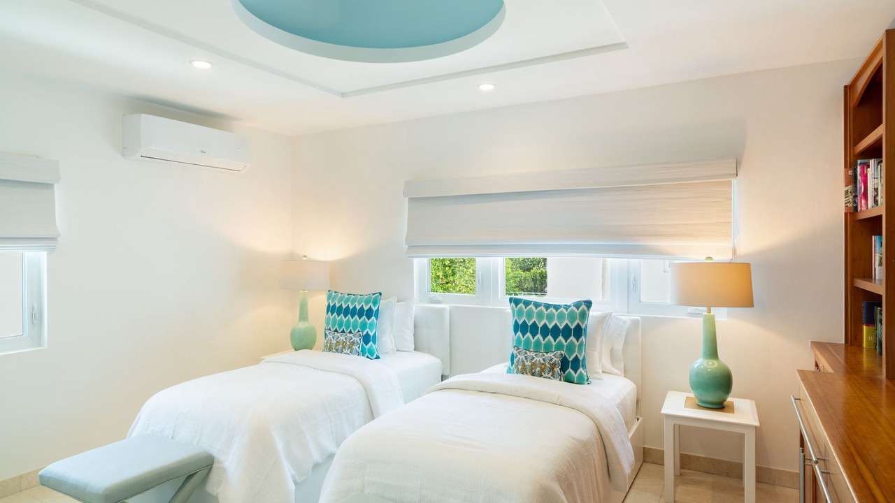 Photo of Others in Grace Bay
