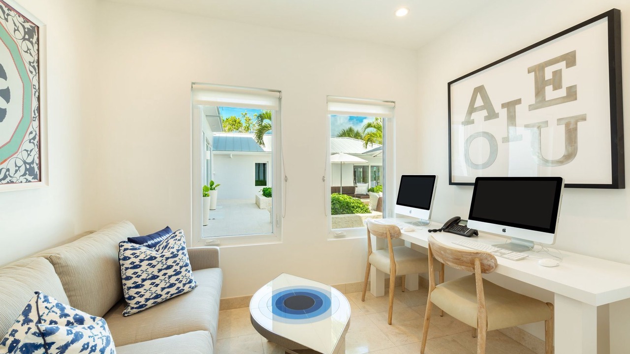 Photo of Livingroom in Grace Bay