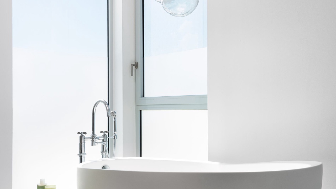 Photo of Bathroom in Leeward Settlement