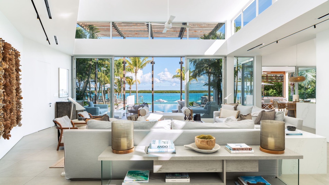 Photo of Livingroom in Leeward Settlement