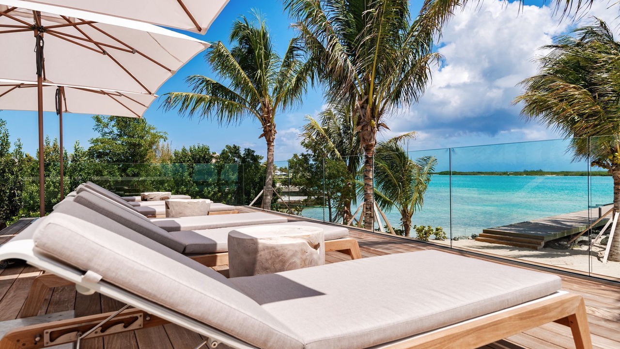 Photo of Patio Balcony in Leeward Settlement