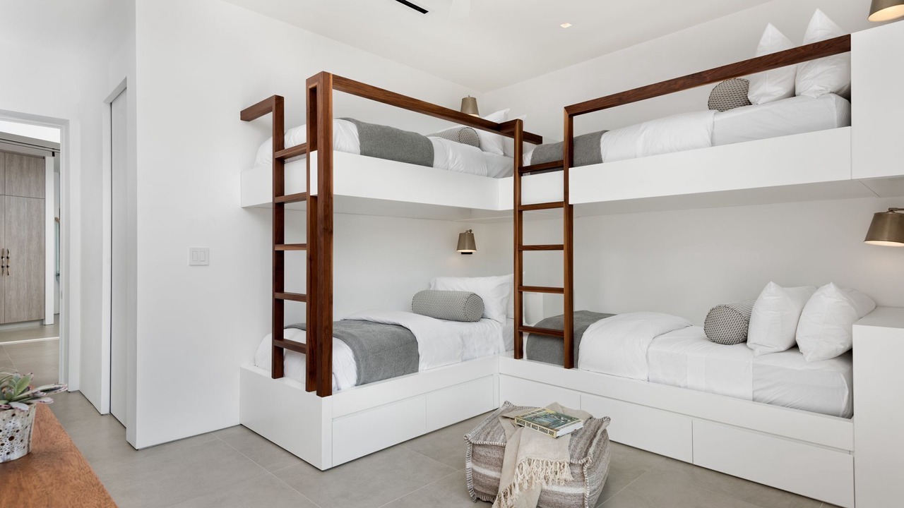 Photo of Bedroom in Leeward Settlement