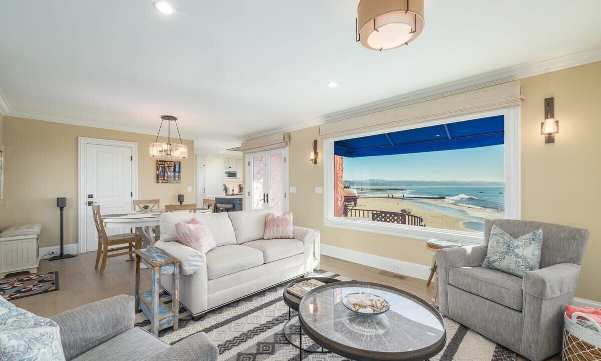 Photo of Livingroom in Capitola