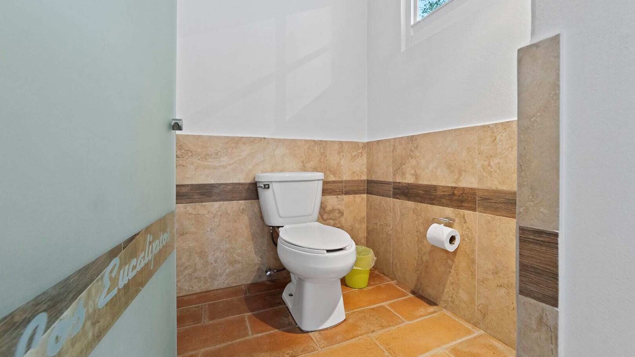 Photo of Bathroom in Macheros
