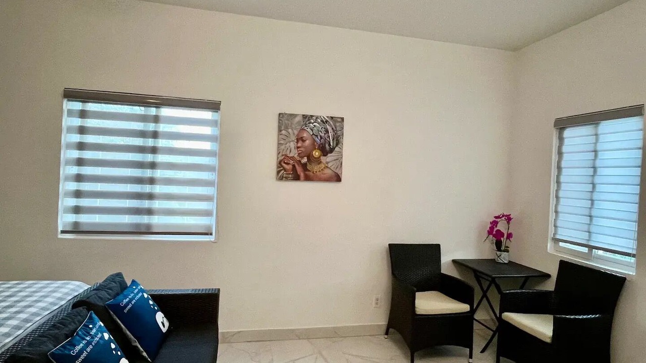 Photo of Bedroom in Venetian Road Settlement