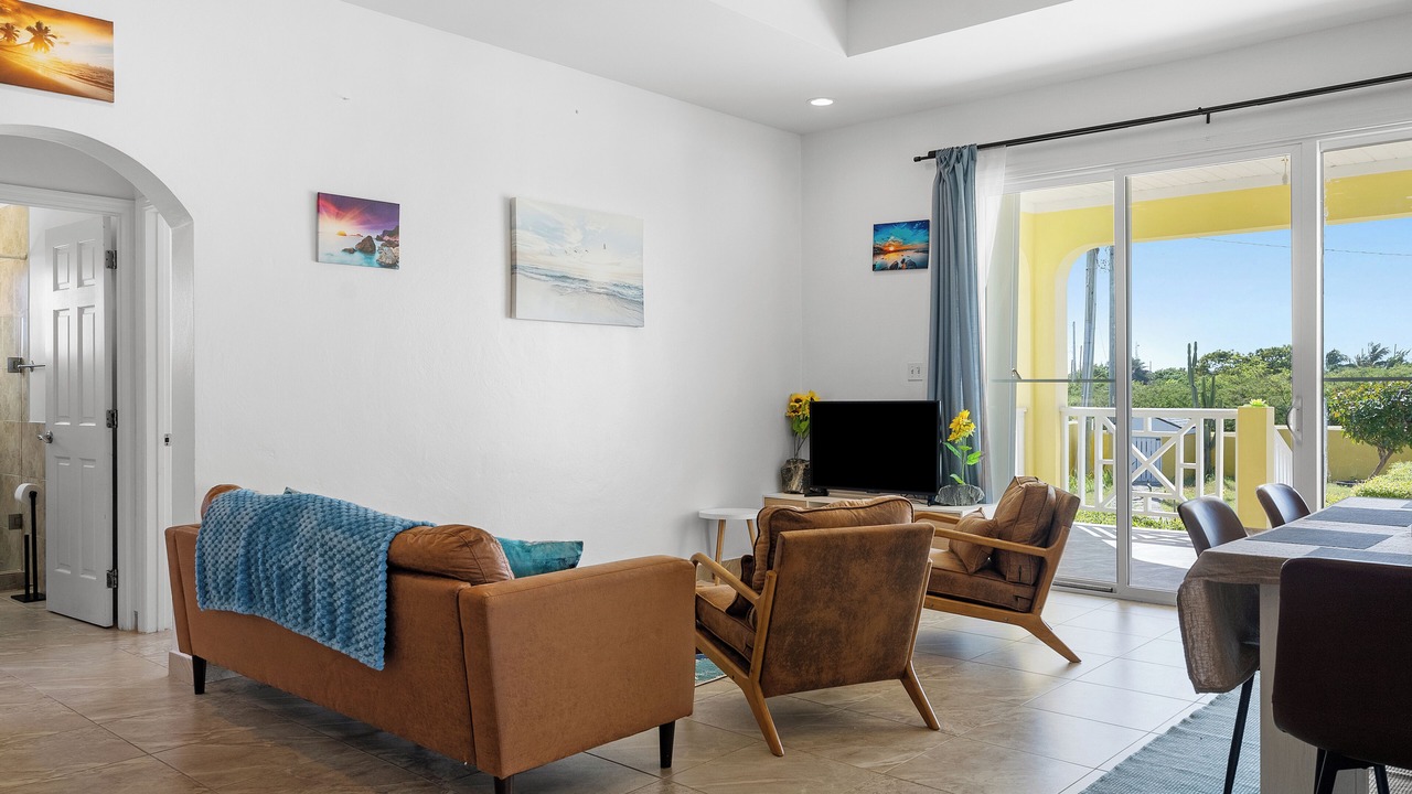 Photo of Livingroom in Cockburn Town