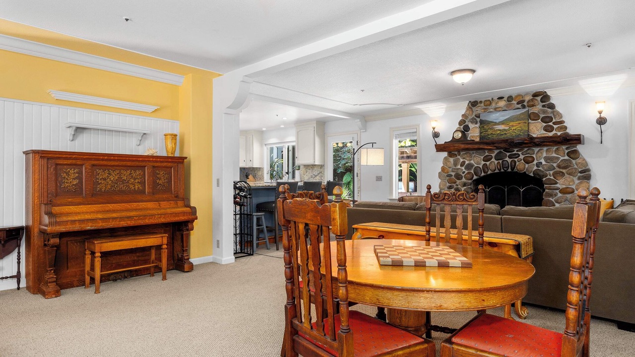 Photo of Livingroom in Aptos
