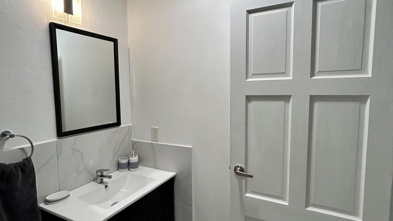 Photo of Bathroom in Venetian Road Settlement