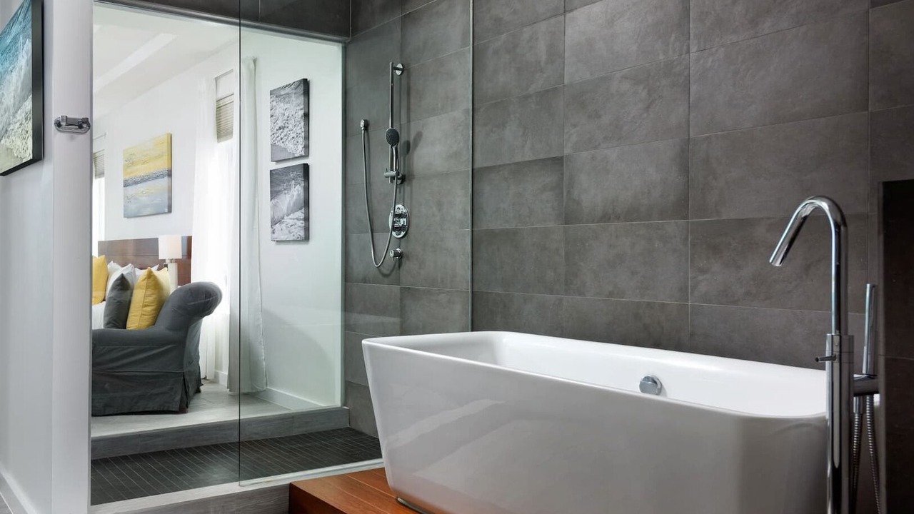 Photo of Bathroom in Leeward Settlement