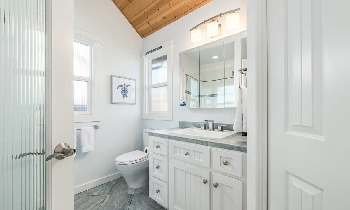 Photo of Bathroom in Eastside Santa Cruz