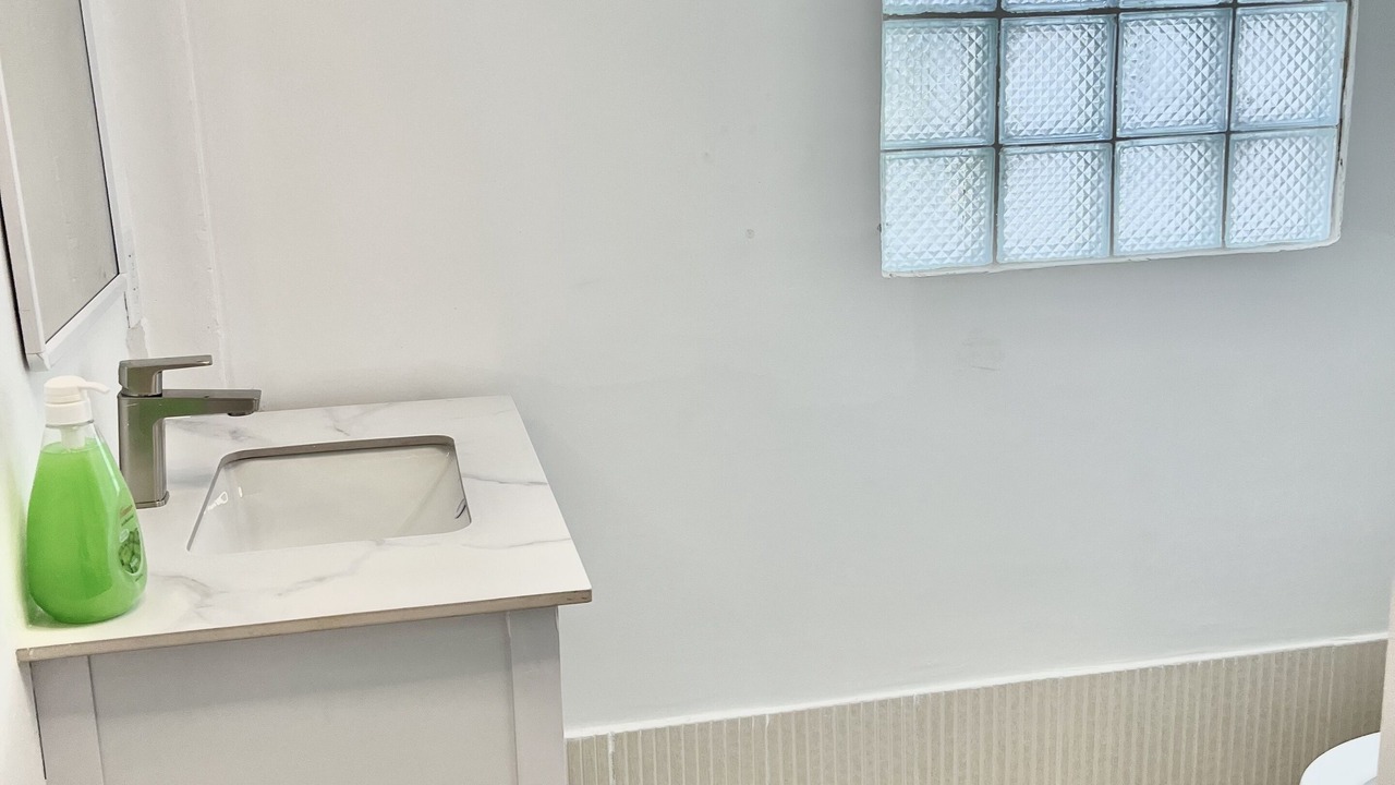 Photo of Bathroom in Venetian Road Settlement