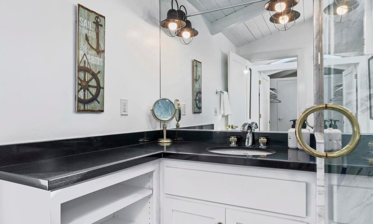 Photo of Bathroom in Eastside Santa Cruz