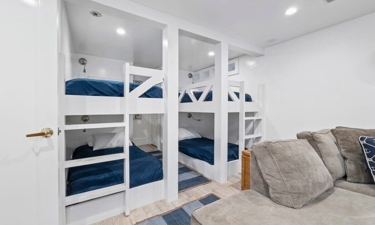 Photo of Bedroom in Eastside Santa Cruz