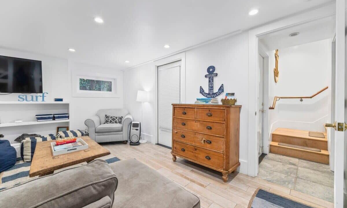 Photo of Bedroom in Eastside Santa Cruz