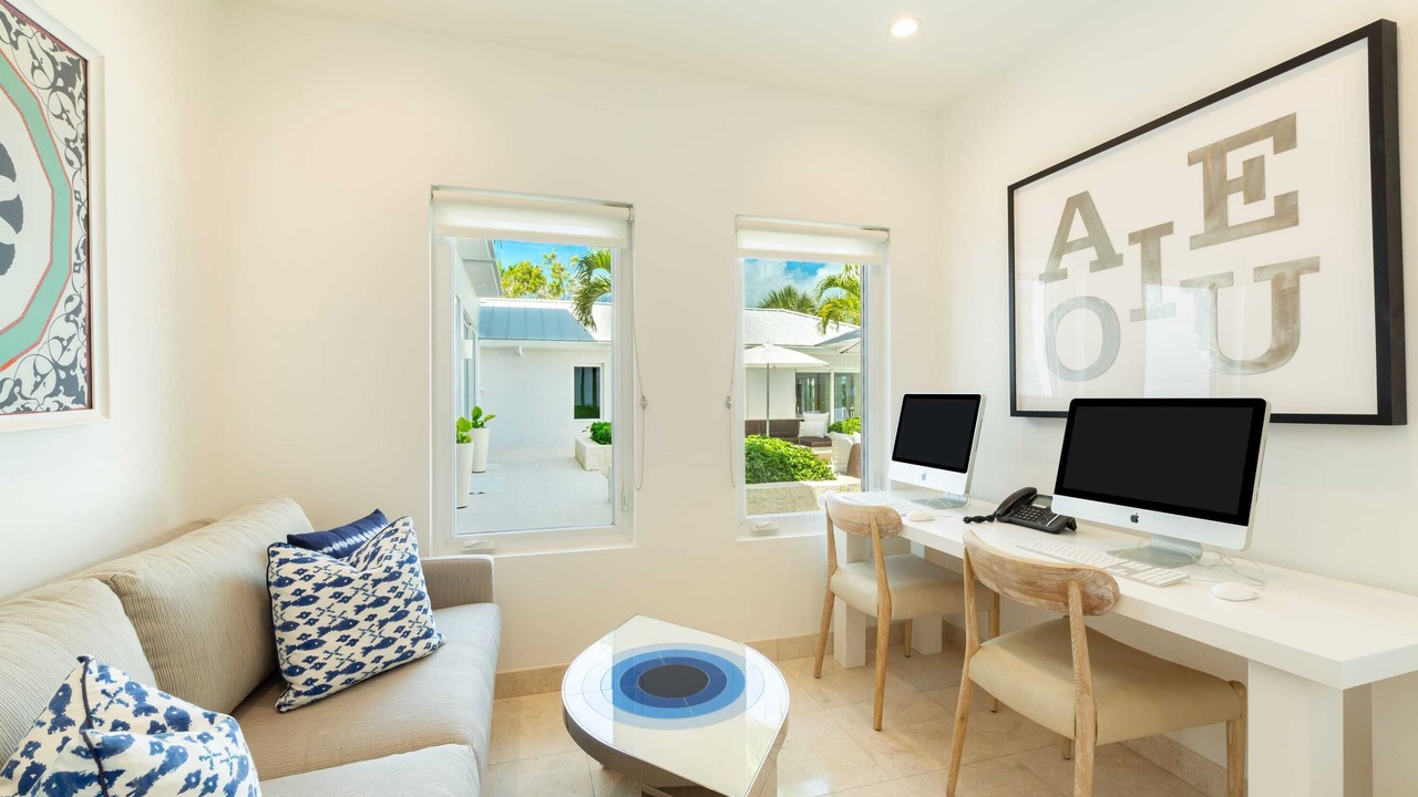 Photo of Livingroom in Grace Bay