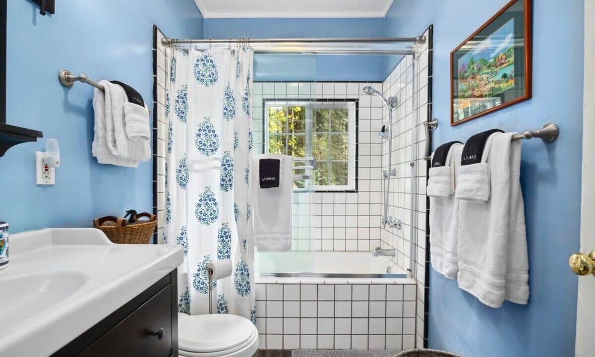 Photo of Bathroom in Brookdale