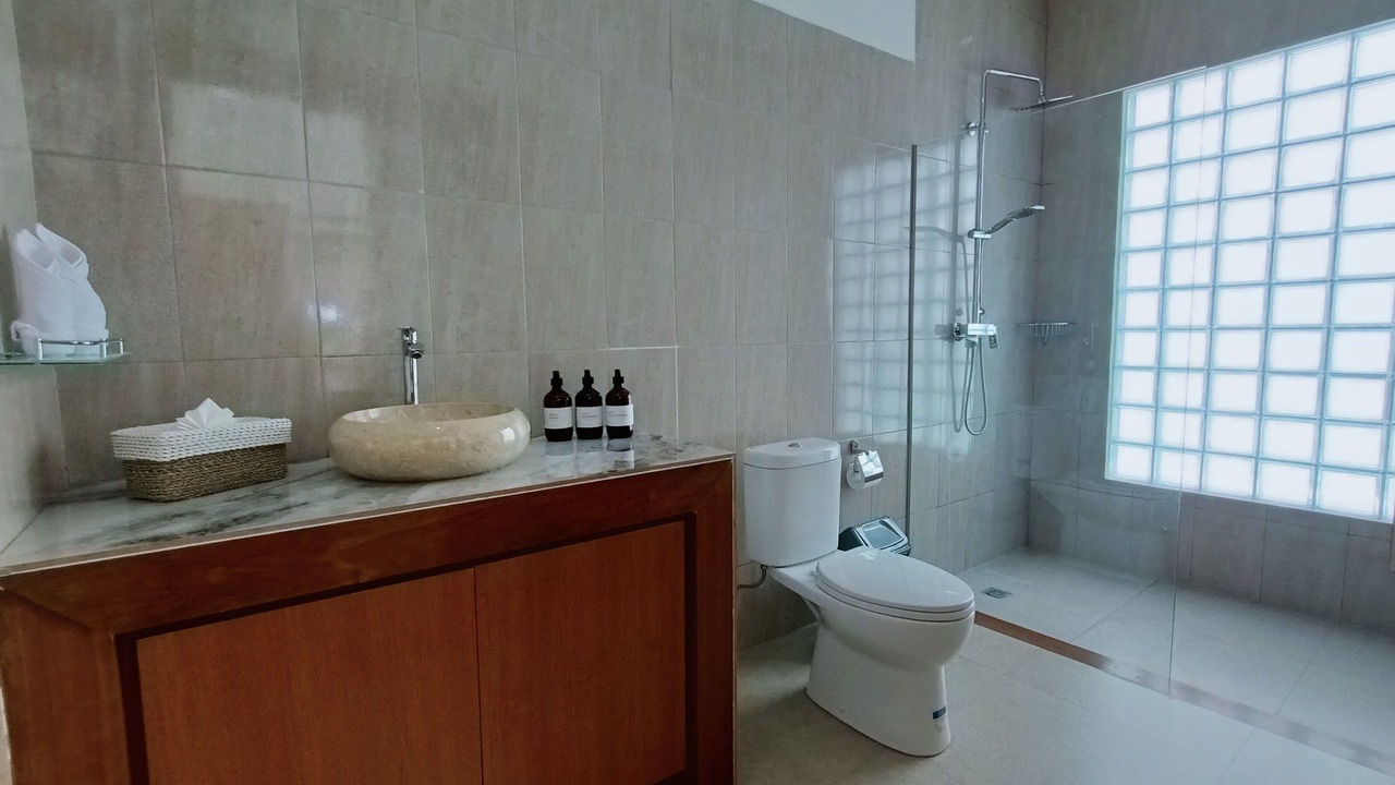 Photo of Bathroom in Kekeran