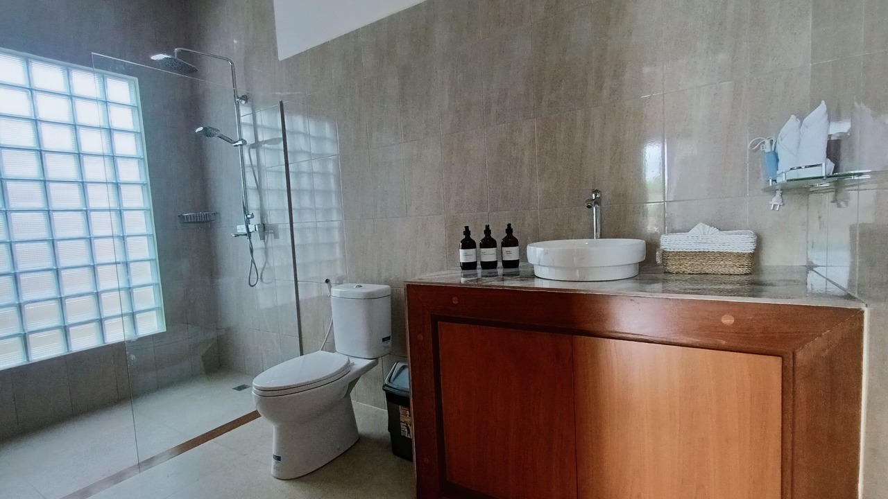 Photo of Bathroom in Kekeran