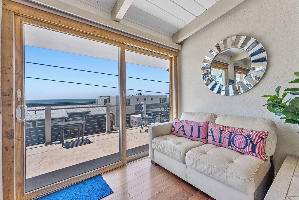 Photo of Livingroom in Rio del Mar