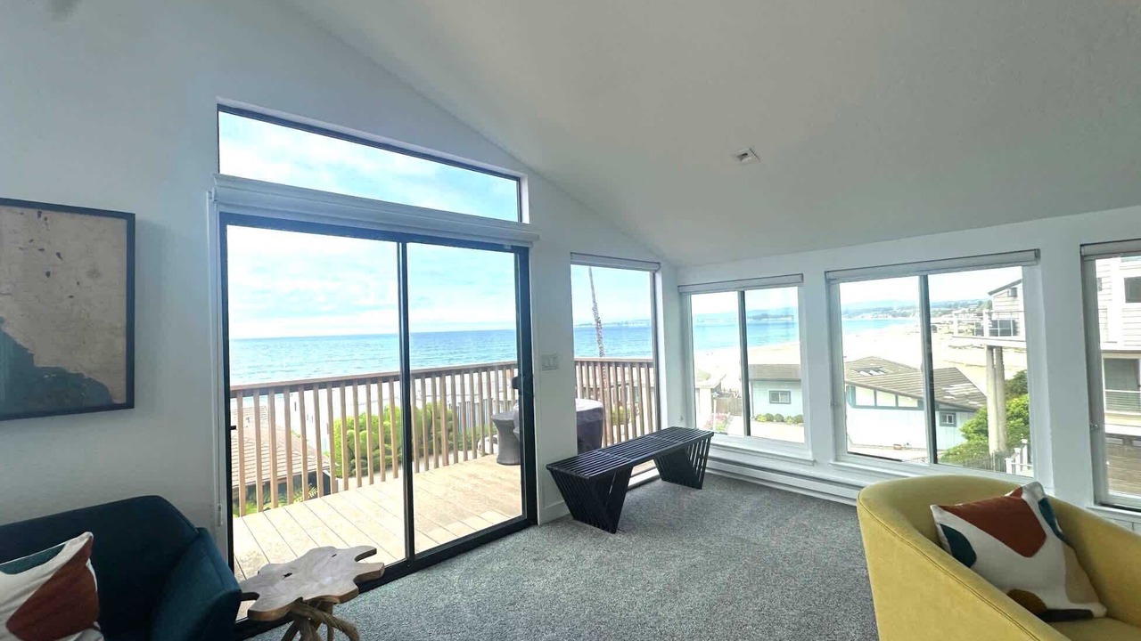 Photo of Livingroom in Rio del Mar