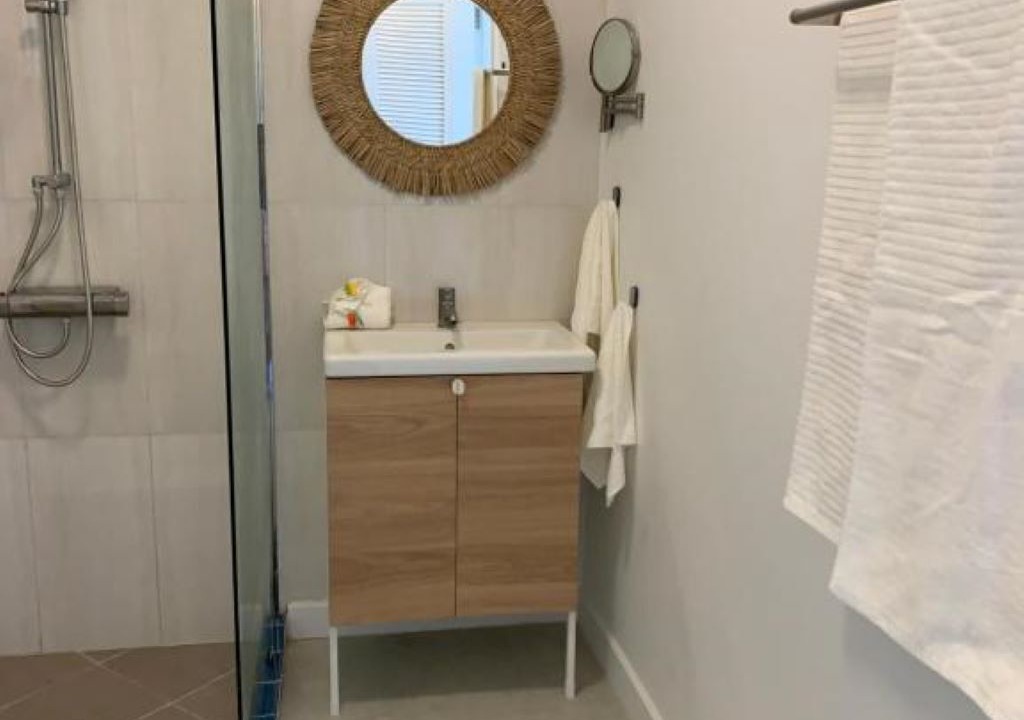 Photo of Bathroom in Zig Zag Ward